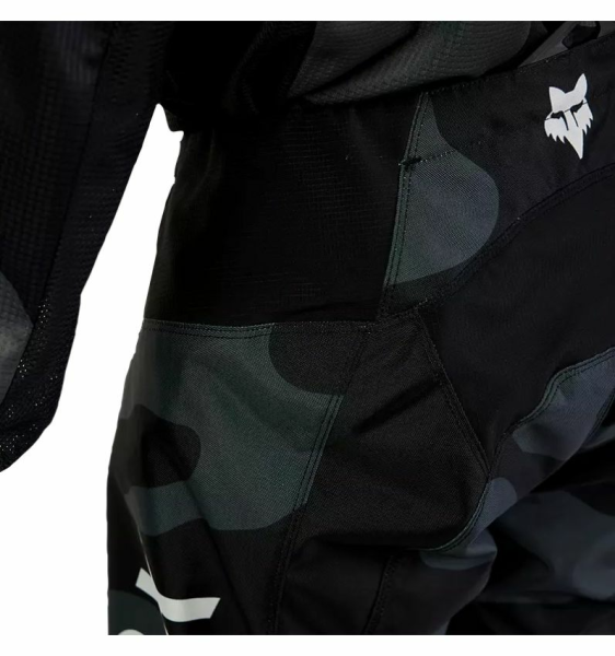 Pantaloni FOX 180 BNKR Black Camo-1